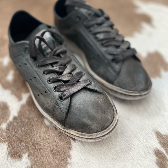 Balenciaga x Adidas Stan Smith - Picture 2 of 7